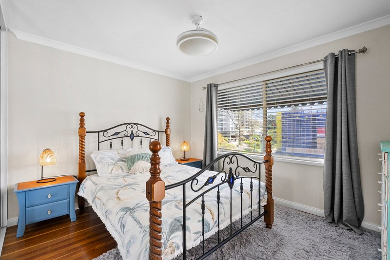 Photo - 3/16 Lanham Street, Coolangatta QLD 4225 - Image 13