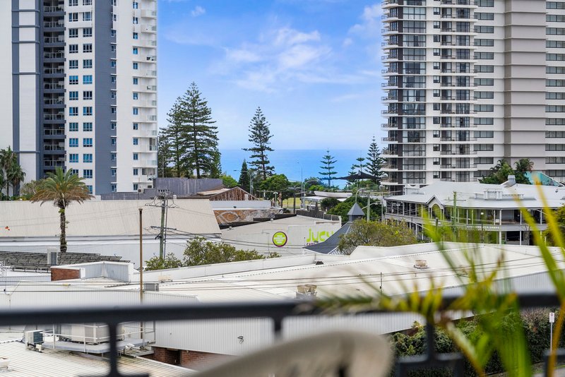 Photo - 3/16 Lanham Street, Coolangatta QLD 4225 - Image 17