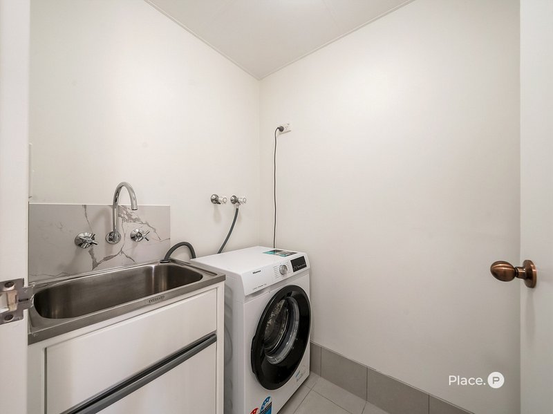 Photo - 3/16 Shields Street, Redcliffe QLD 4020 - Image 11