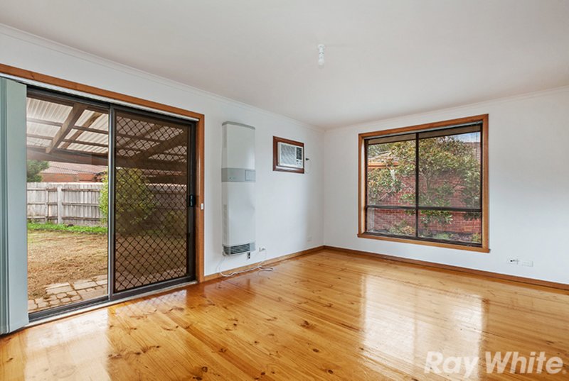 Photo - 3/16 Sieben Close, Mill Park VIC 3082 - Image 3