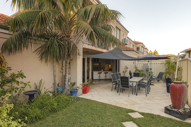 Photo - 3/160 West Coast Drive, Sorrento WA 6020 - Image 16