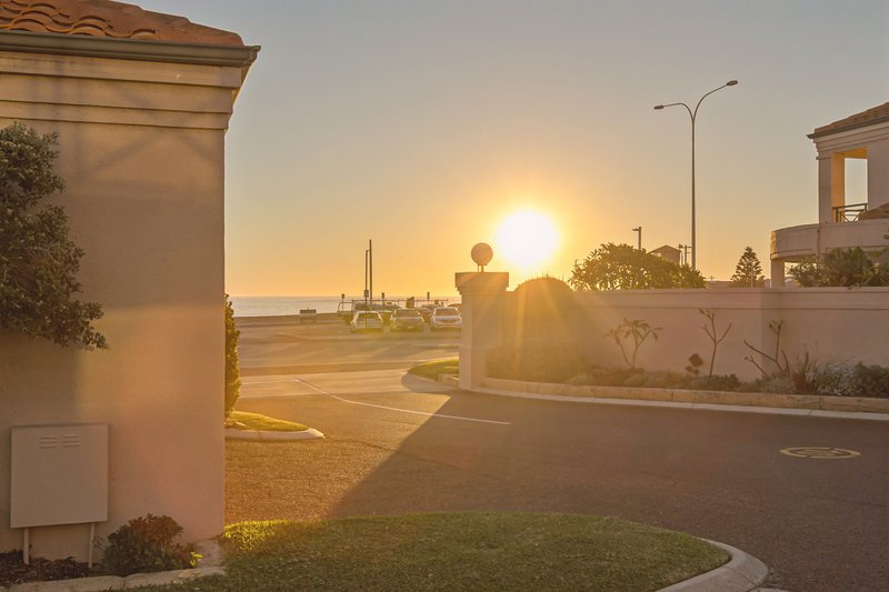 Photo - 3/160 West Coast Drive, Sorrento WA 6020 - Image 23