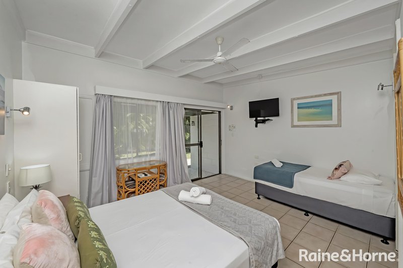 Photo - 31/61-79 Mandalay Avenue, Nelly Bay QLD 4819 - Image 4