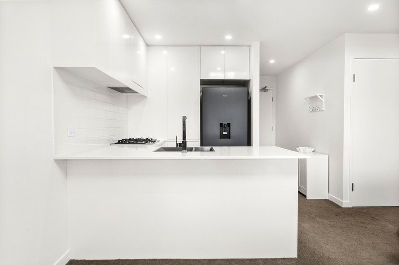 Photo - 316/1 Evelyn Court, Shellharbour City Centre NSW 2529 - Image 2