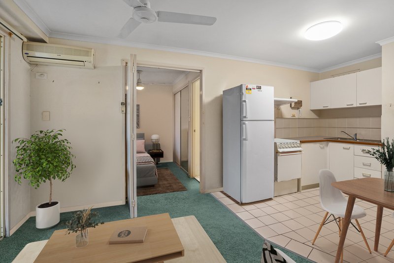 Photo - 31/63 Queen Street, Southport QLD 4215 - Image 5