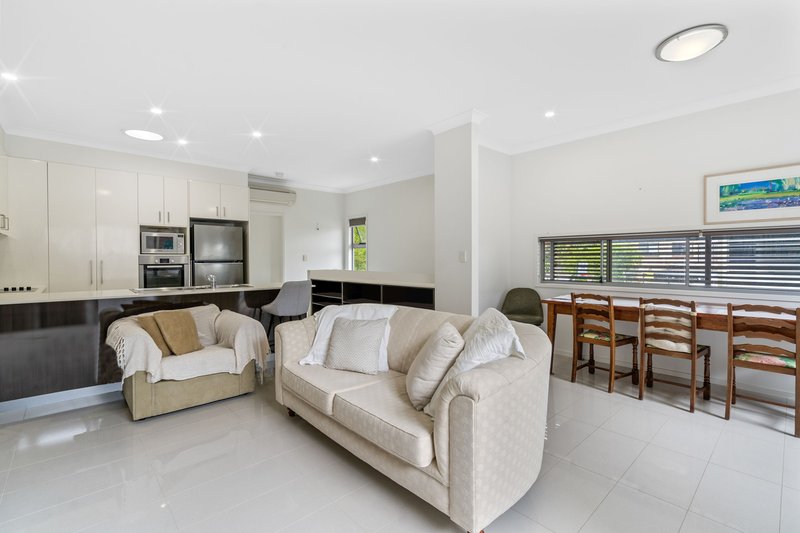 Photo - 3/163 Stratton Terrace, Manly QLD 4179 - Image 3