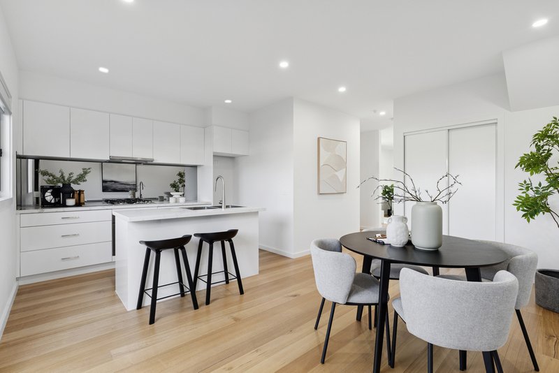 Photo - 3/165 Rathcown Road, Reservoir VIC 3073 - Image 3