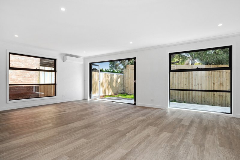 Photo - 3/17-19 Carole Avenue, Chirnside Park VIC 3116 - Image 3