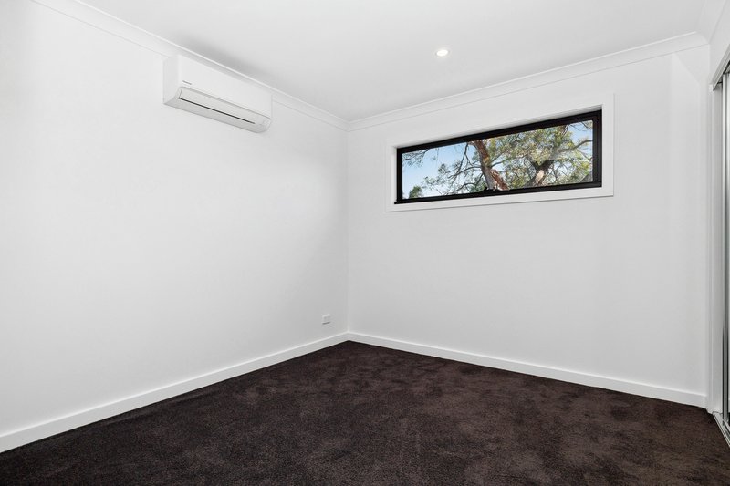 Photo - 3/17-19 Carole Avenue, Chirnside Park VIC 3116 - Image 7