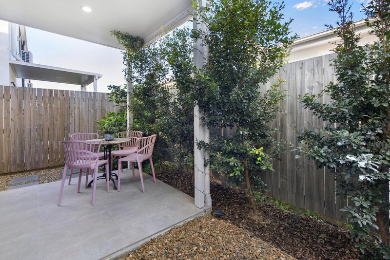 Photo - 31/7 Angela Way, Pimpama QLD 4209 - Image 5