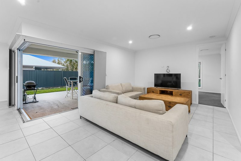 Photo - 317 Freshwater Drive, Banksia Beach QLD 4507 - Image 11