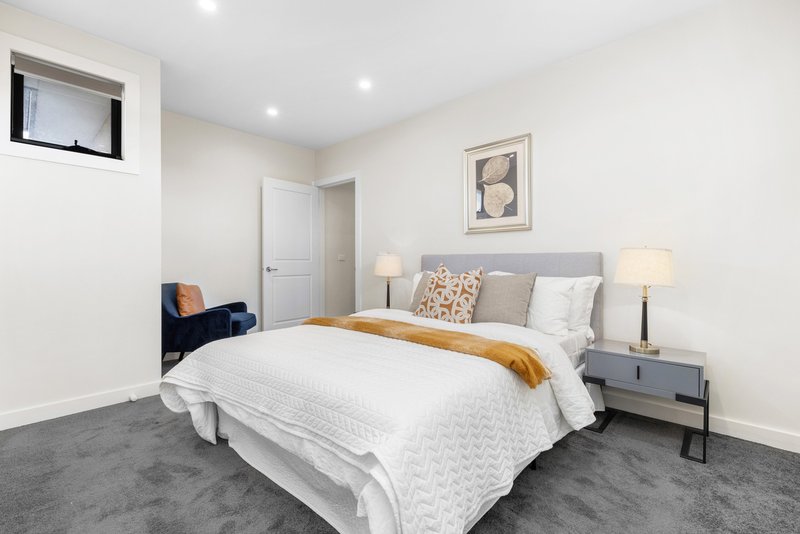 Photo - 3/17 Hillcrest Avenue, Chadstone VIC 3148 - Image 8