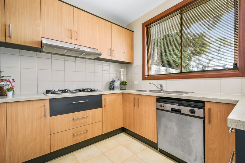 Photo - 3/17 Mimosa Street, Glen Waverley VIC 3150 - Image 6