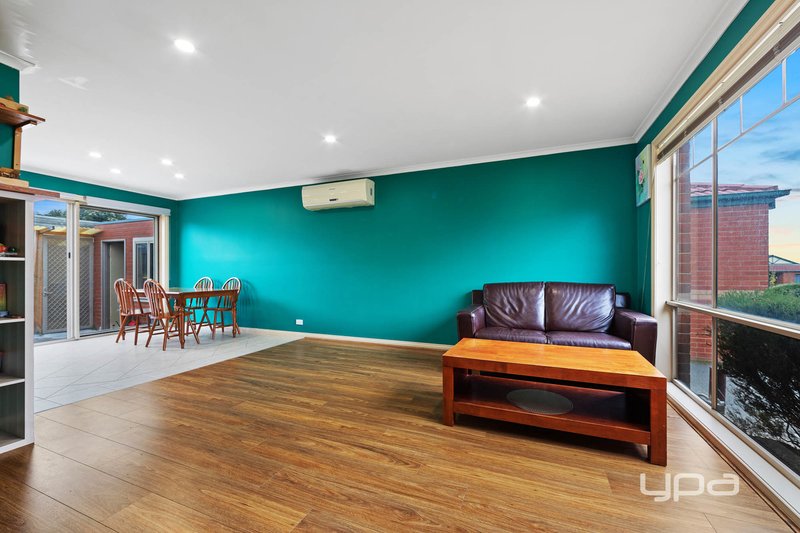 Photo - 31/7 Regan Street, St Albans VIC 3021 - Image 3