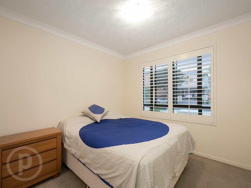 Photo - 3/17 Rialto Street, Coorparoo QLD 4151 - Image 11