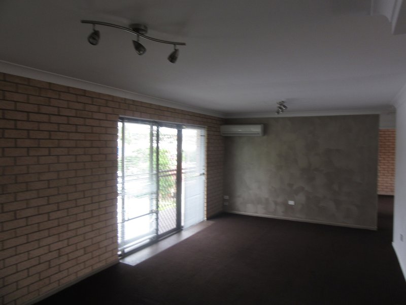 Photo - 3/17 Tenby Street, Mount Gravatt QLD 4122 - Image 2