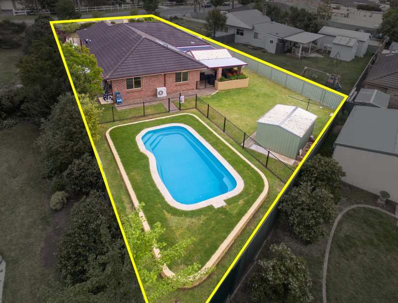 Photo - 317 Thirlmere Way, Thirlmere NSW 2572 - Image 21