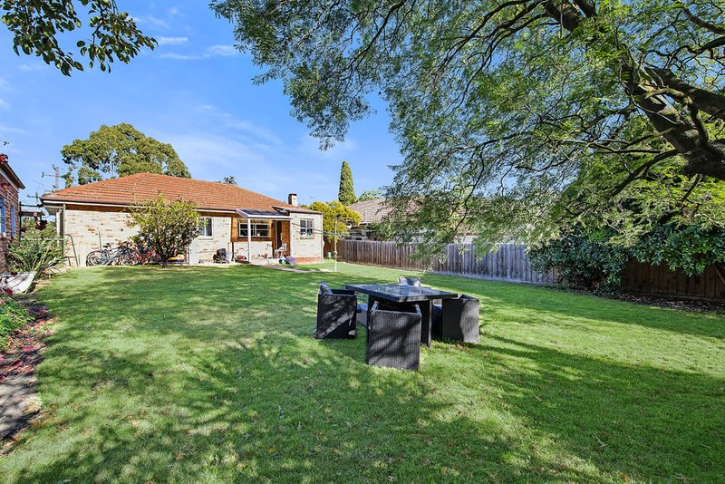 Photo - 317 Waverley Road, Mount Waverley VIC 3149 - Image 7