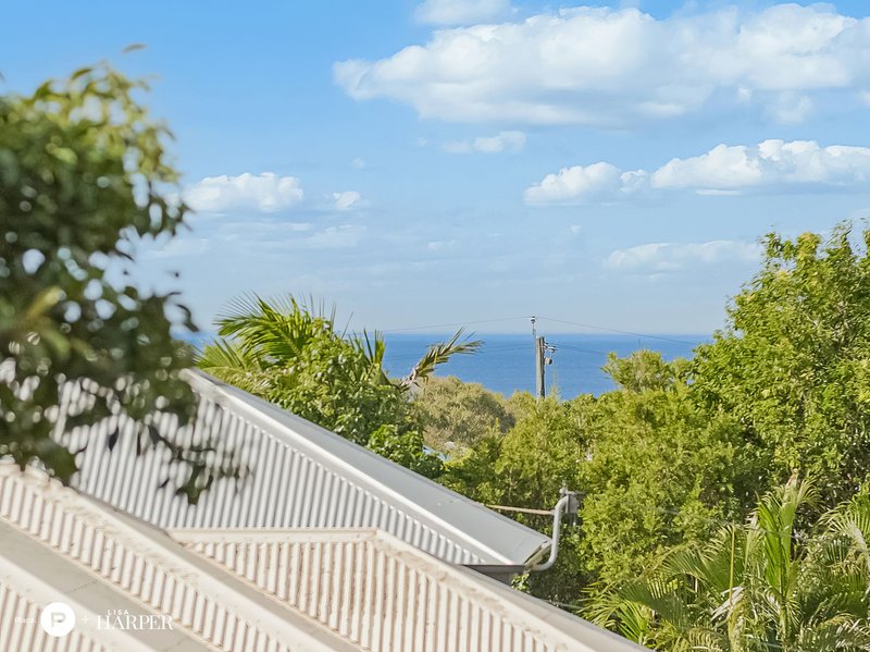 Photo - 317 Wynnum North Road, Wynnum QLD 4178 - Image 2