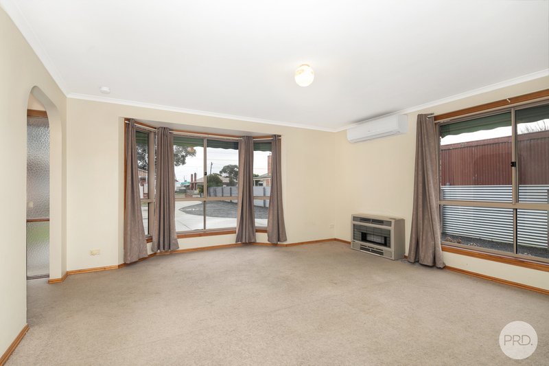 Photo - 3/17 Yarrowee Street, Sebastopol VIC 3356 - Image 2