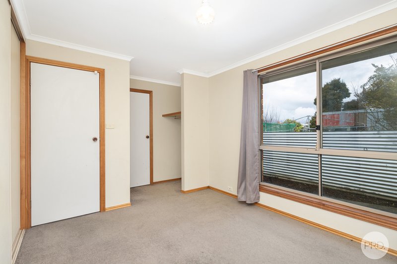 Photo - 3/17 Yarrowee Street, Sebastopol VIC 3356 - Image 4