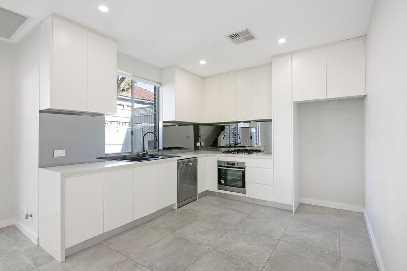 Photo - 3/170 Dunmore Street, Wentworthville NSW 2145 - Image 4