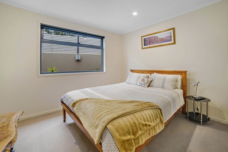 Photo - 3/176 Derwent Avenue, Lindisfarne TAS 7015 - Image 14