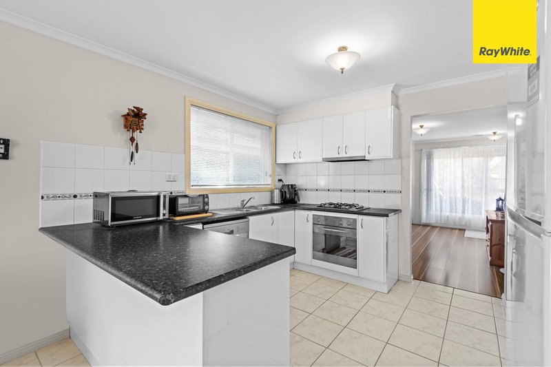 Photo - 3/18-20 Henry Street, Melton VIC 3337 - Image 2