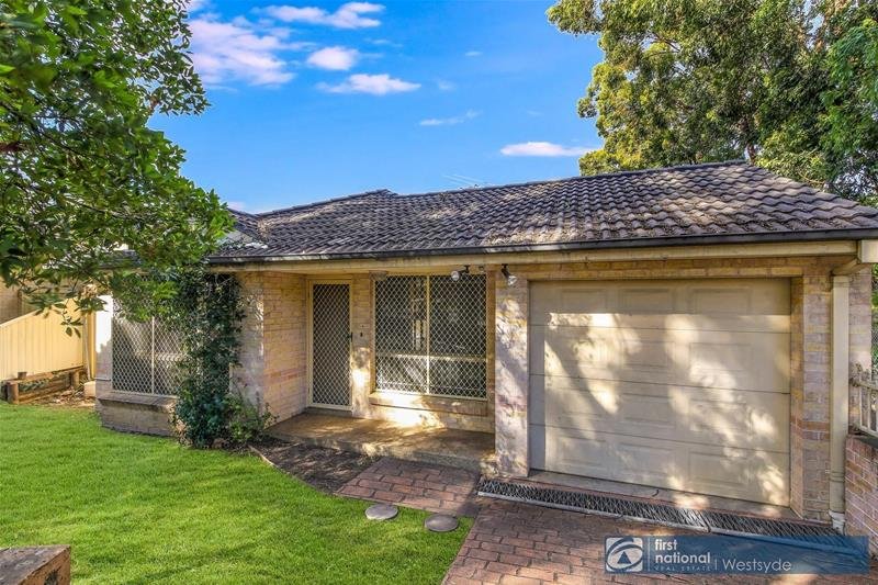 Photo - 3/18 Belinda Place, Mays Hill NSW 2145 - Image 1