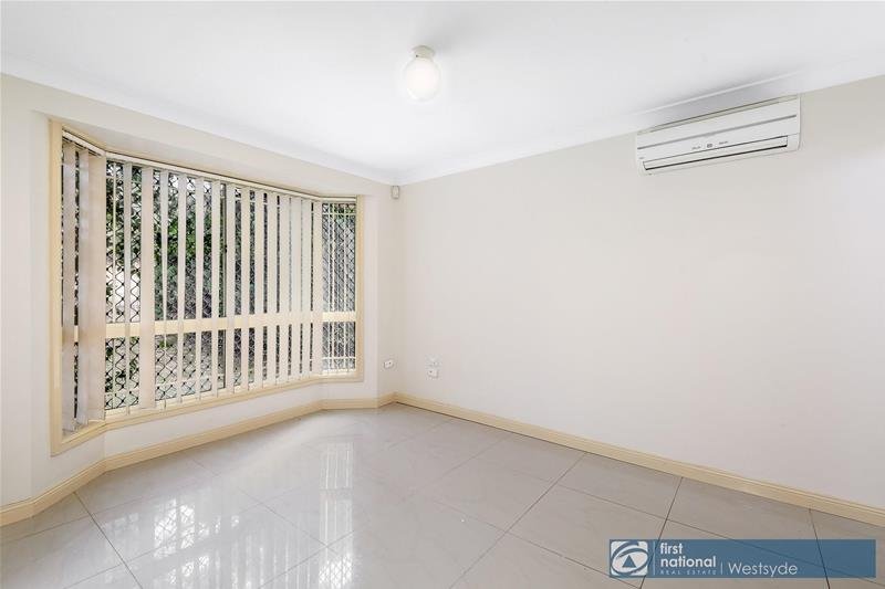 Photo - 3/18 Belinda Place, Mays Hill NSW 2145 - Image 6