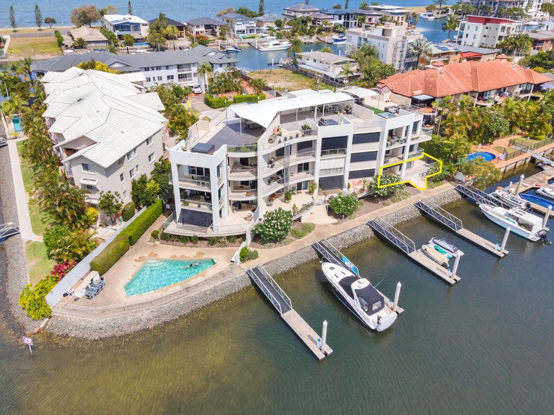 Photo - 3/18 Canal Avenue, Runaway Bay QLD 4216 - Image 17