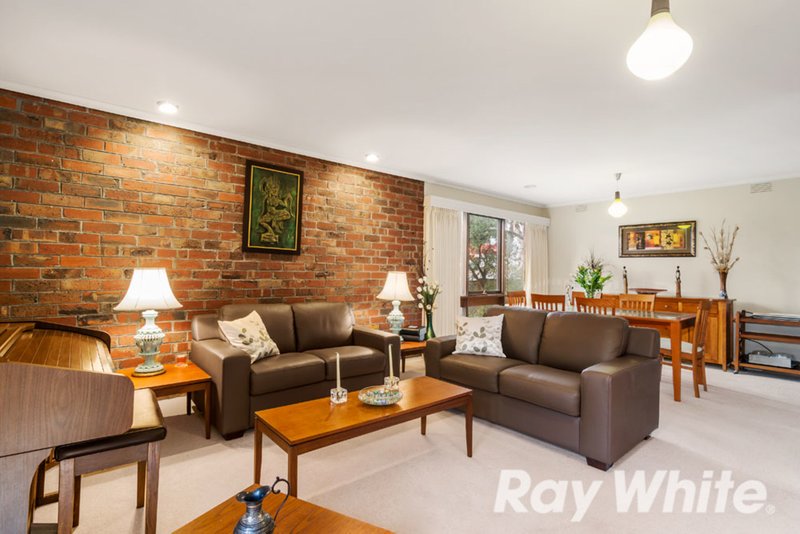 Photo - 318 Canterbury Road, Forest Hill VIC 3131 - Image 2