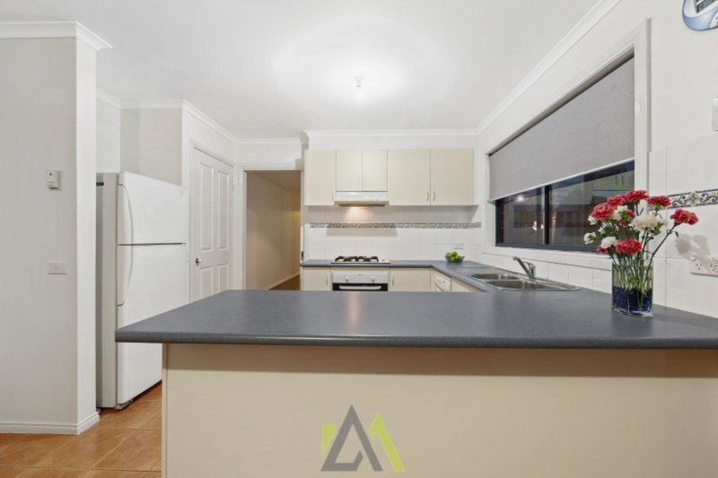 Photo - 3/18 Elstar Drive, Carrum Downs VIC 3201 - Image 2