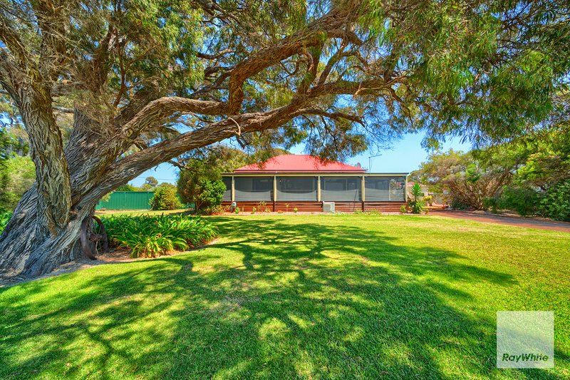 318 Frenchman Bay Road, Robinson WA 6330