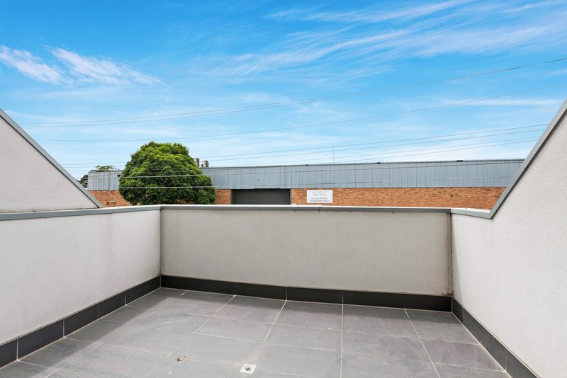 Photo - 318 Gooch Street, Thornbury VIC 3071 - Image 5