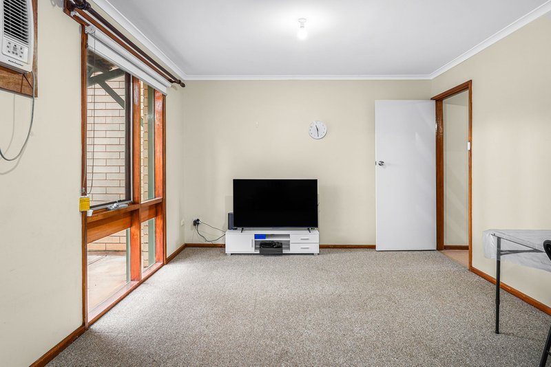 Photo - 3/18 Kennion Crescent, Para Hills West SA 5096 - Image 7