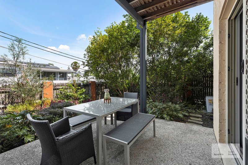 Photo - 3/18 Lockhart Street, Woolloongabba QLD 4102 - Image 4