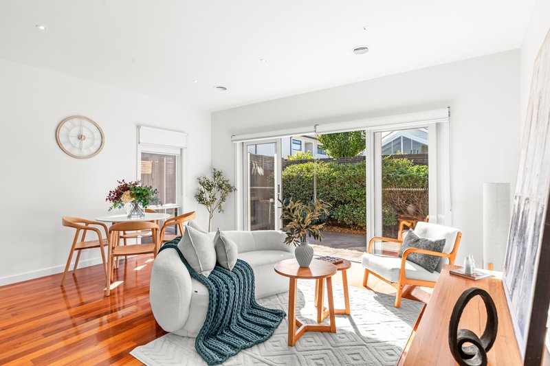 Photo - 3/18 Marigold Avenue, Altona North VIC 3025 - Image 3