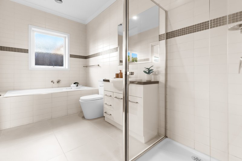 Photo - 3/18 Marigold Avenue, Altona North VIC 3025 - Image 7