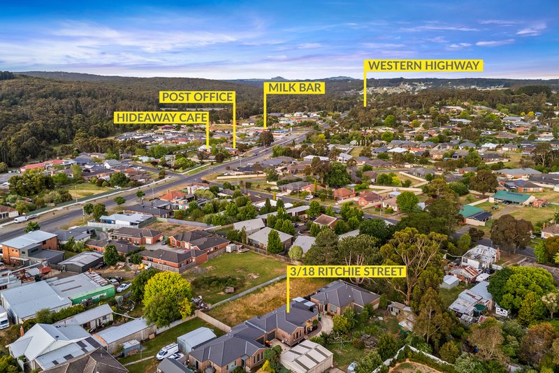 Photo - 3/18 Ritchie Street, Brown Hill VIC 3350 - Image 3