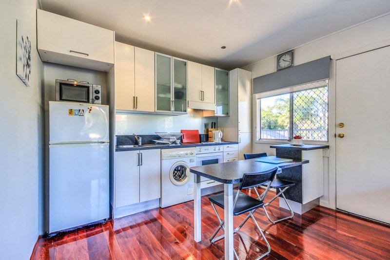 Photo - 3/18 Walter Avenue, East Brisbane QLD 4169 - Image 3