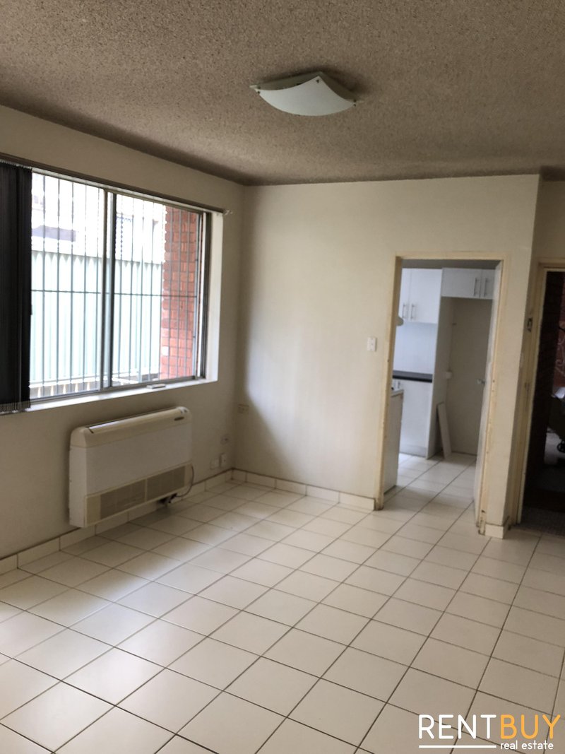 Photo - 3/18 Wigram Street, Harris Park NSW 2150 - Image 2