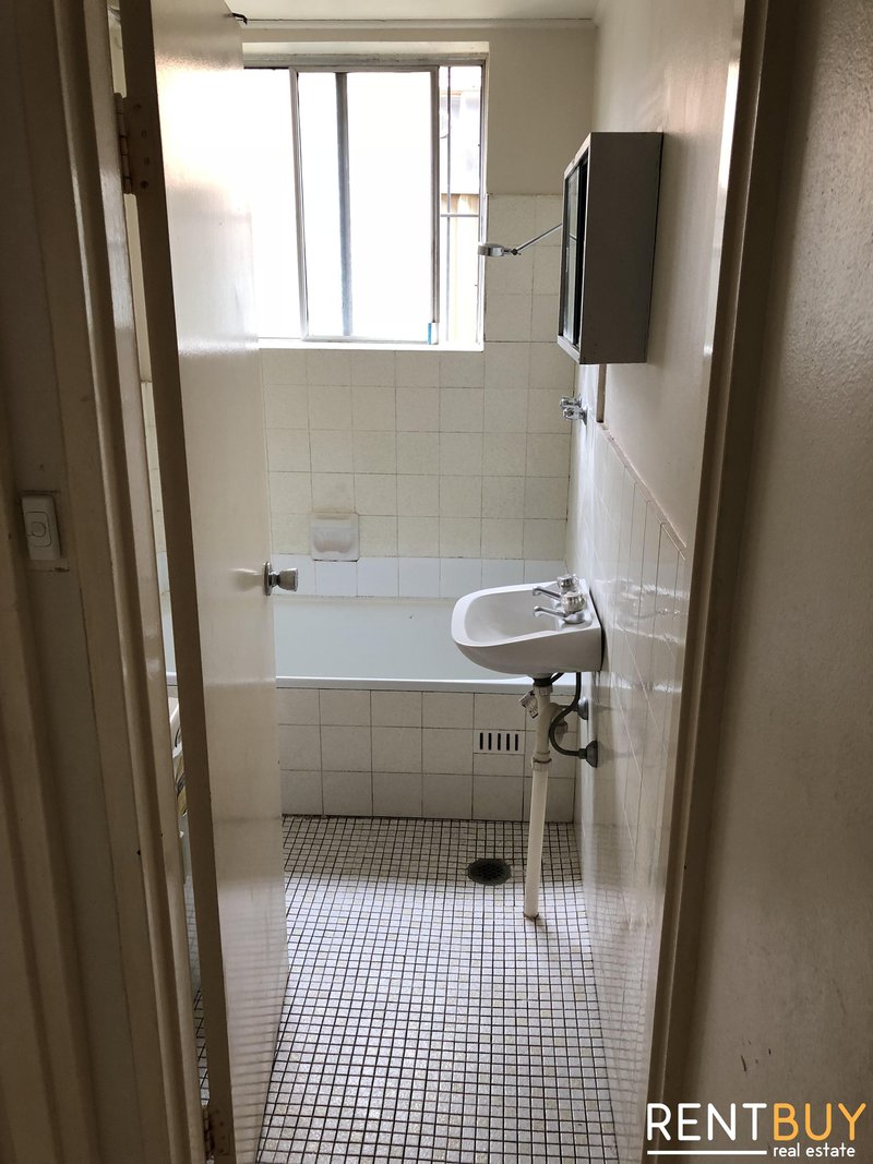 Photo - 3/18 Wigram Street, Harris Park NSW 2150 - Image 6