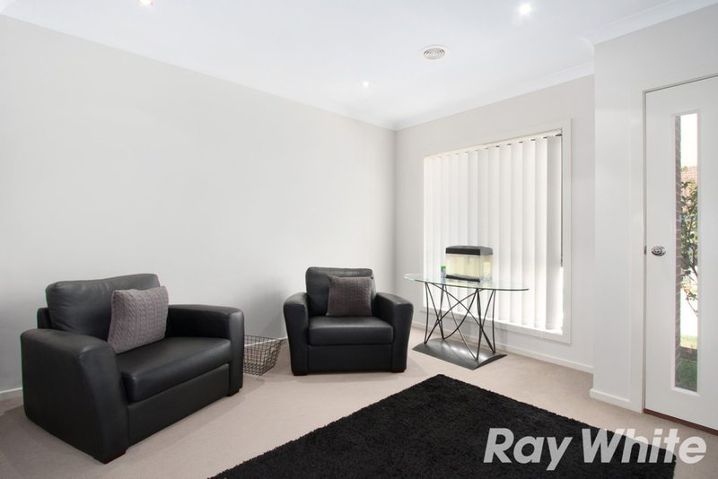 Photo - 3/180 Henry Road, Pakenham VIC 3810 - Image 3