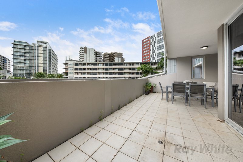 Photo - 318/1000 Ann Street, Fortitude Valley QLD 4006 - Image 10