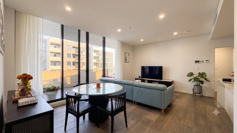 Photo - 318/363 Bernera Road, Edmondson Park NSW 2174 - Image 6
