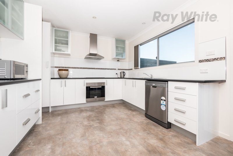 Photo - 3/184 Roslyn Avenue, Blackmans Bay TAS 7052 - Image 8