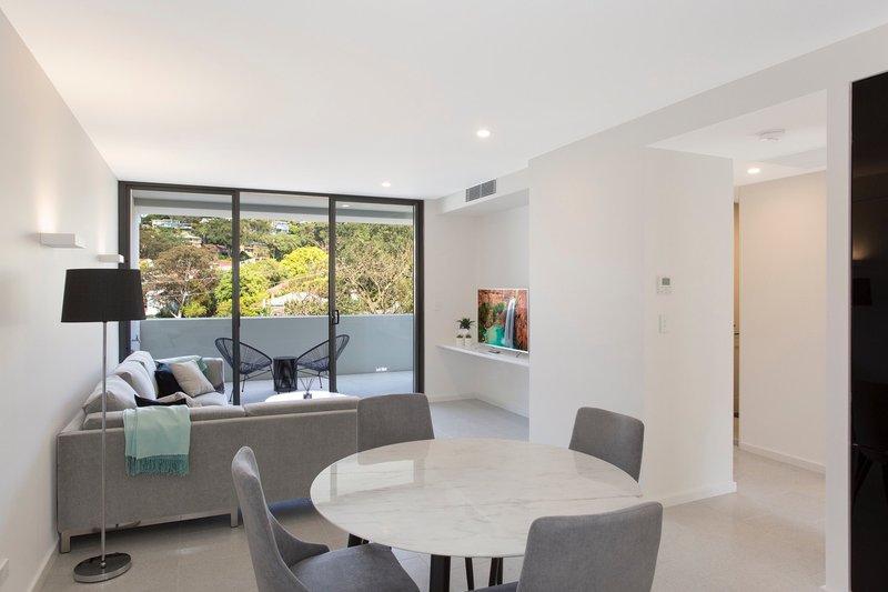 Photo - 318/6 Pine Tree Lane, Terrigal NSW 2260 - Image 3