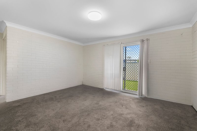 Photo - 3/187 Jacaranda Avenue, Kingston QLD 4114 - Image 2