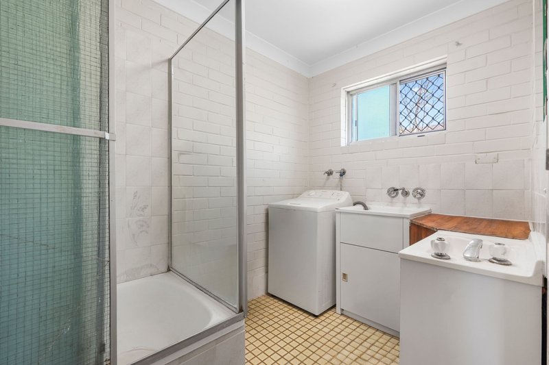 Photo - 3/187 Jacaranda Avenue, Kingston QLD 4114 - Image 4